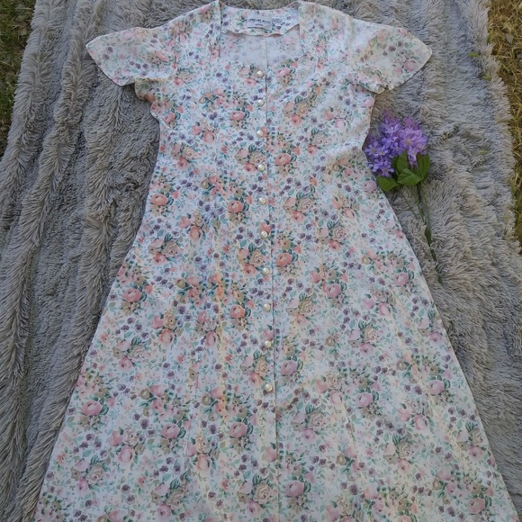 Vintage Dresses & Skirts - Vintage Caroline Wells Pearl Floral Prairie Dress